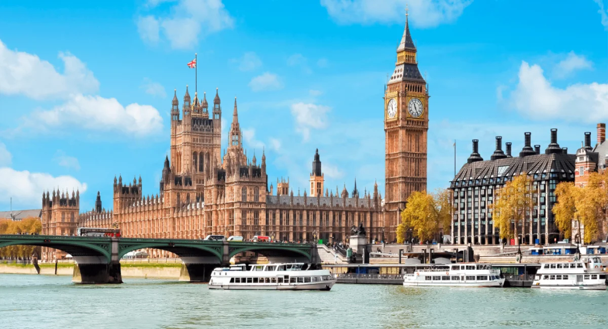 Embarkation at Westminster Pier, Tower Pier or Greenwich Pier