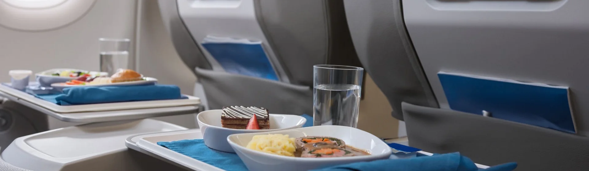 airlines-with-the-best-in-flight-food-19092024142713thumb.webp