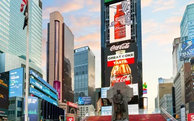 top-surprising-things-to-do-in-times-square-a-visitors-guide-10062024084435thumb.webp